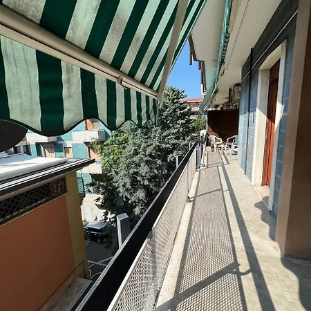 شقة A Casa Di Nonna *